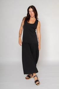 Contrast Tank Top Pleated Maxi Dress Black