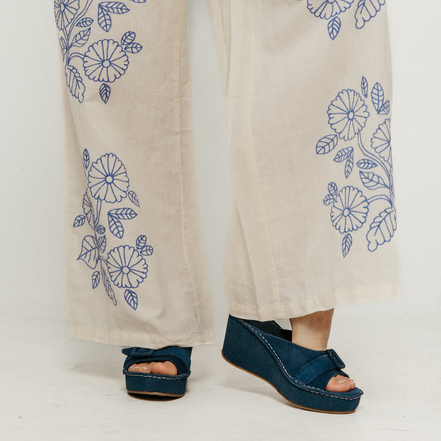 Scarlett Chambray Women's Sandals Platforms Ayalla