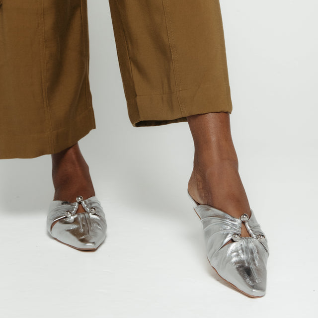 Noah Mercury Women's Shoes Intentionally Blank
