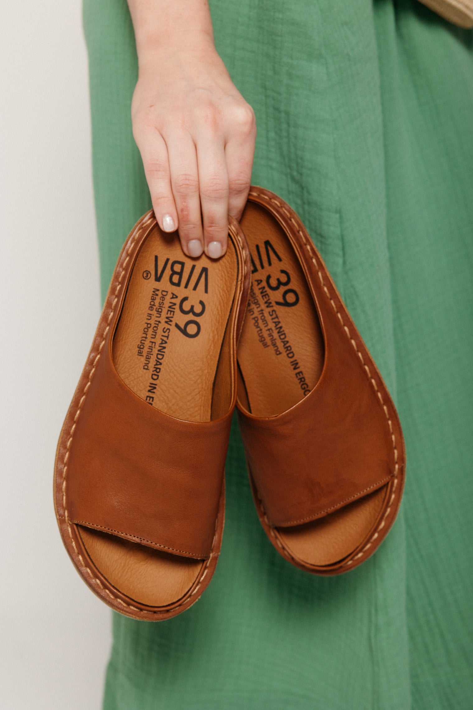 Saint Tropez Leather Cognac Brown Women's Shoes VIBAe