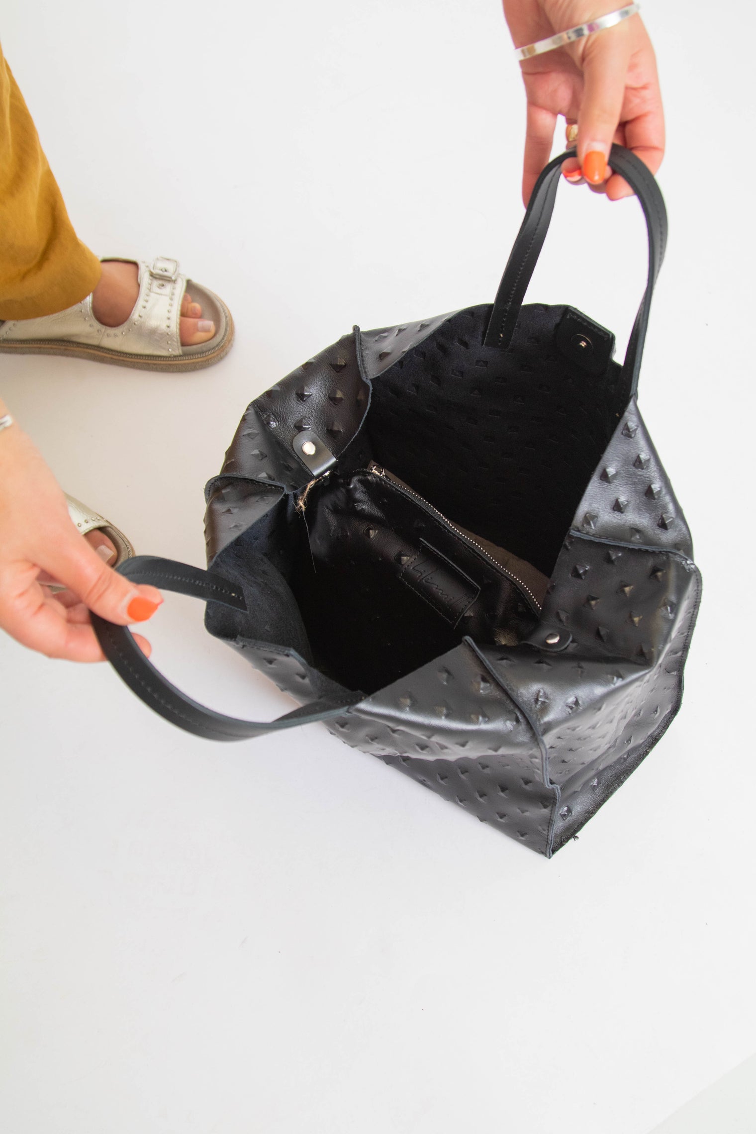 Pebble Black Gifts + Accessories Bags All Black