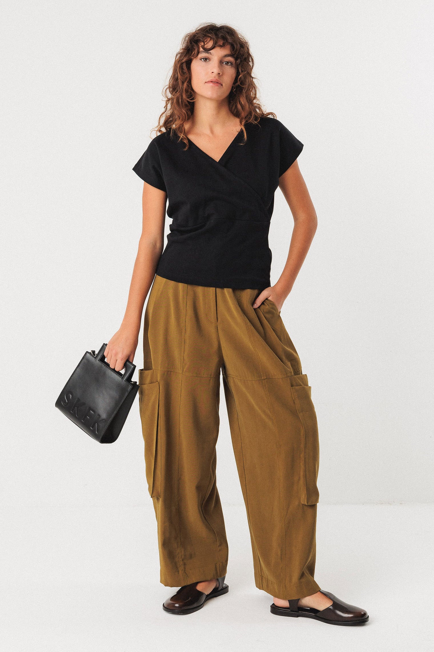 Aines Pant Olive Green Women's Bottoms SKFK