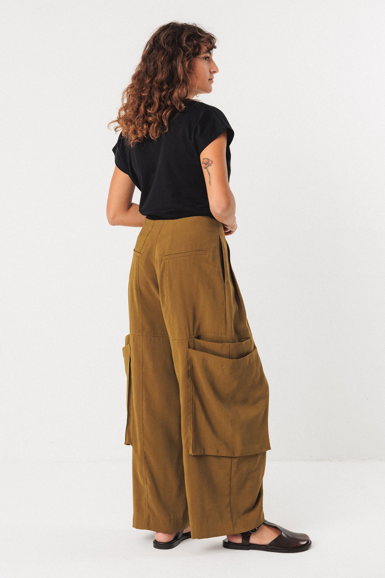 Aines Pant Olive Green Women's Bottoms SKFK