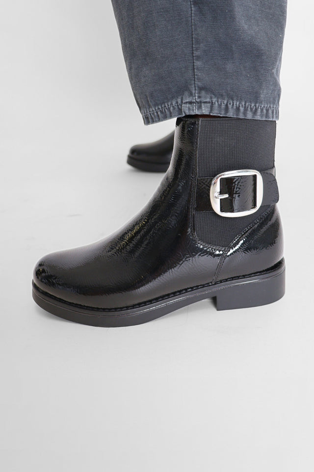 Perle Black Crinkle Patent Women's Boots Valdini
