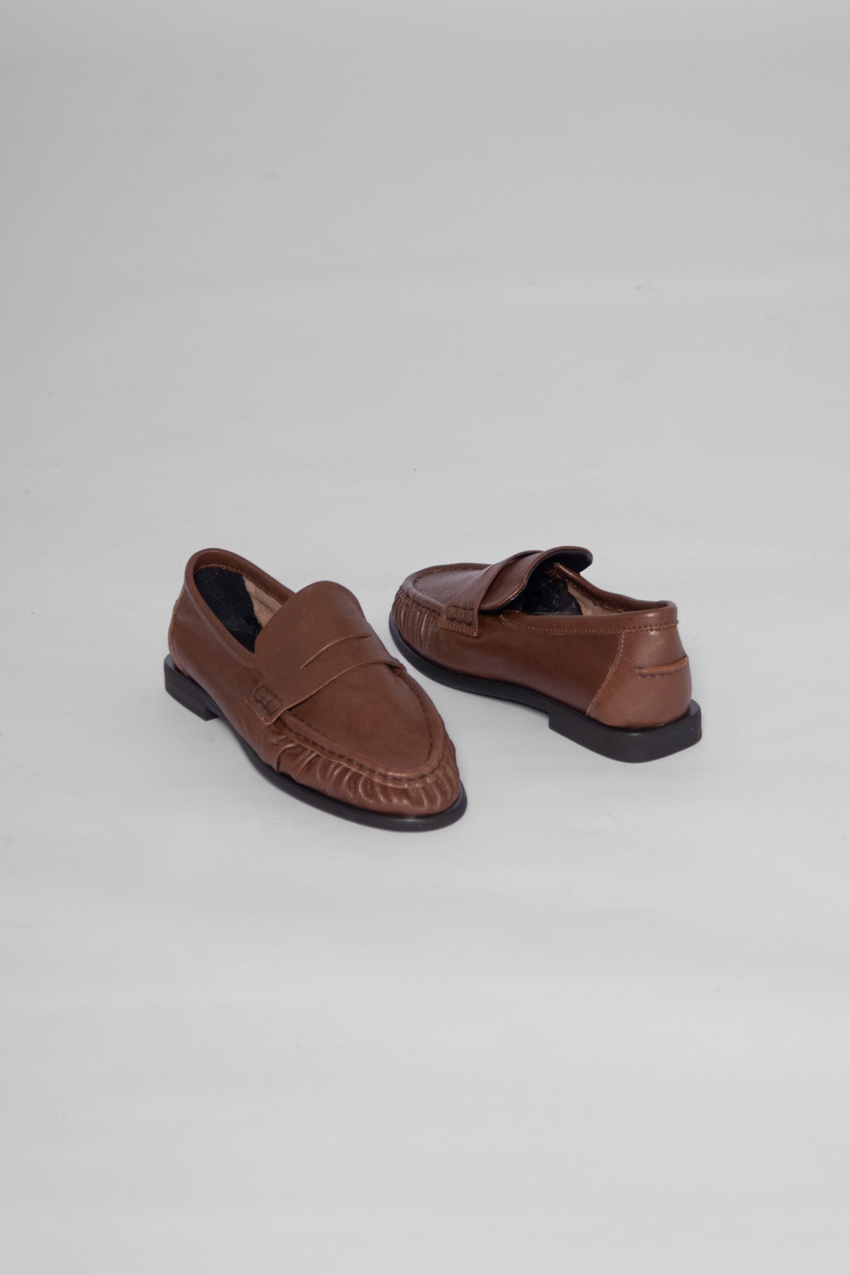 Elmira Brown Women's Shoes Loafers Pavement