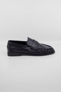 Elmira Black Women's Shoes Loafers Pavement