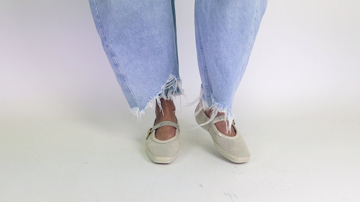 Vanya White Cap Knit Mesh Women's Shoes Flats Bussola