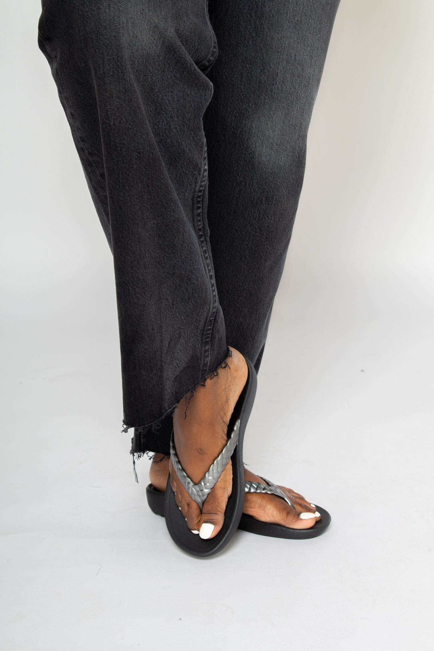 Vicki Pewter Gloss Women's Sandals Aetrex
