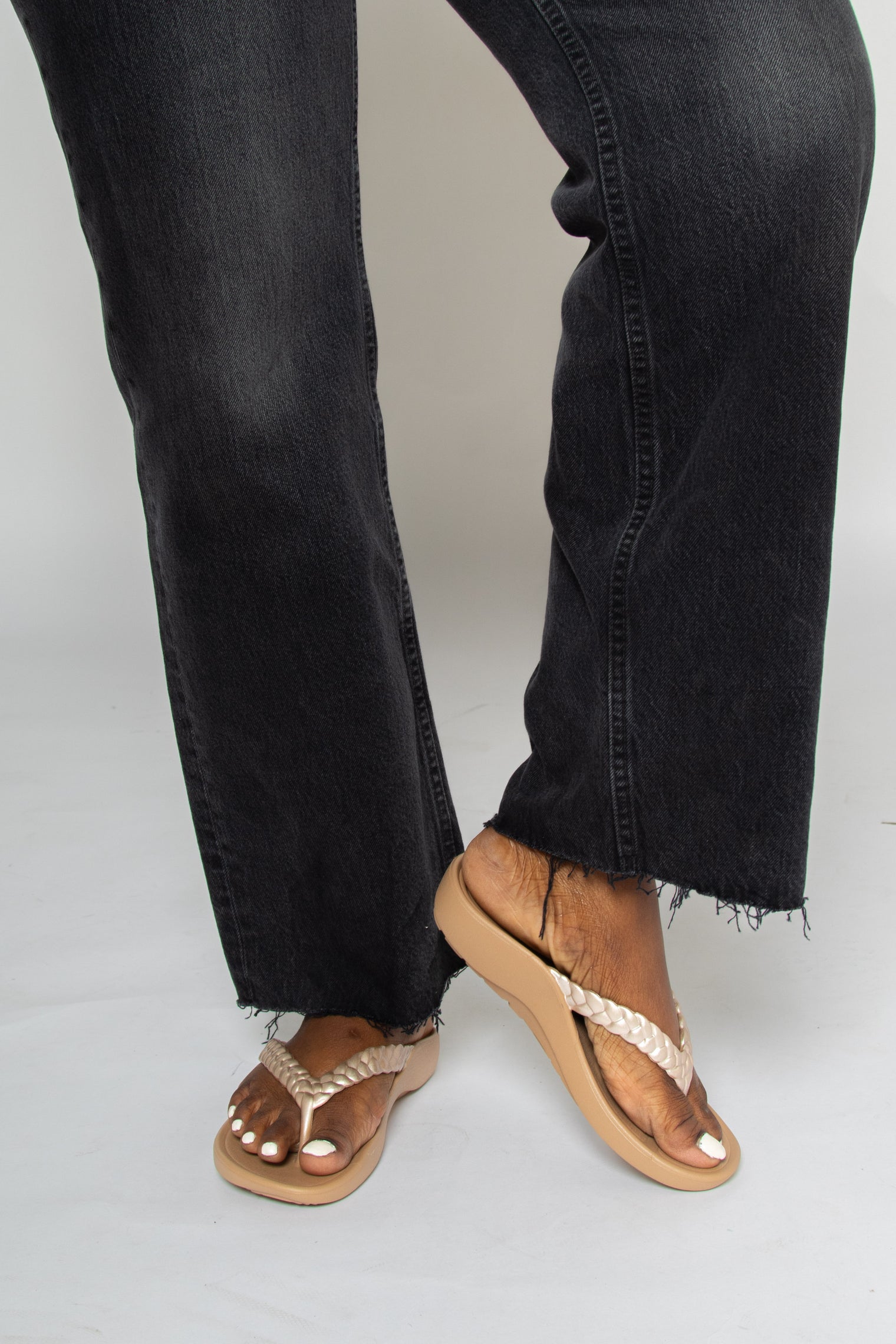 Vicki Champagne Gloss Women's Sandals Aetrex