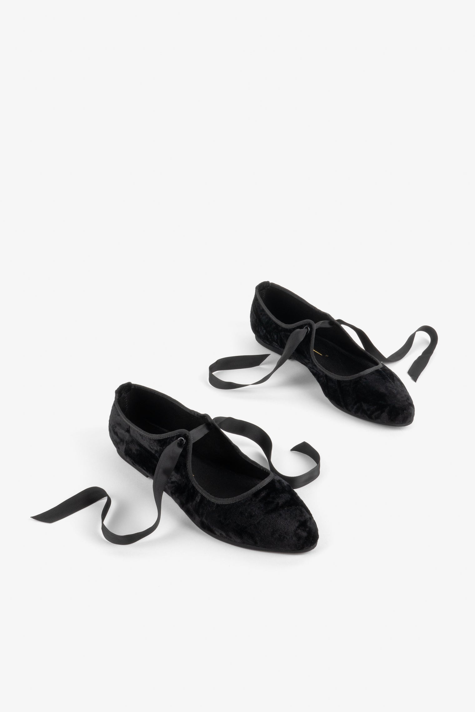 Valley Black Women's Shoes Flats Intentionally Blank    