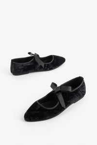 Valley Black Women's Shoes Flats Intentionally Blank    