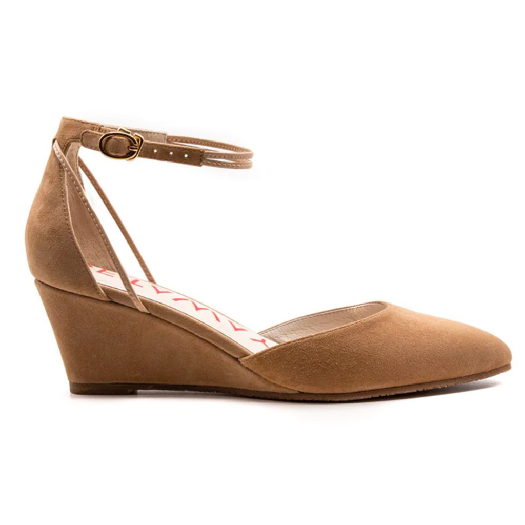 Women's wedge safari tan by Getaway sticks
