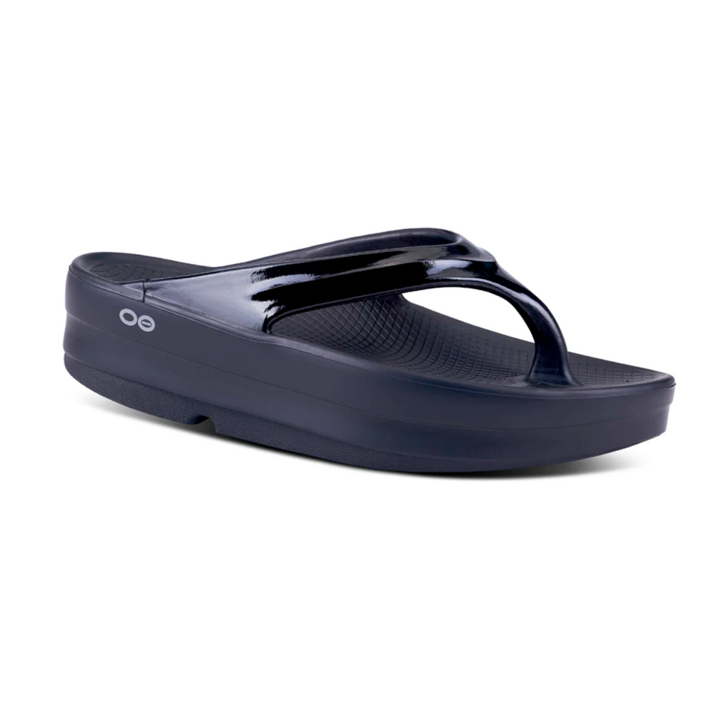 Women's OOMEGA THONG BLACK platform flipflop by Oofos